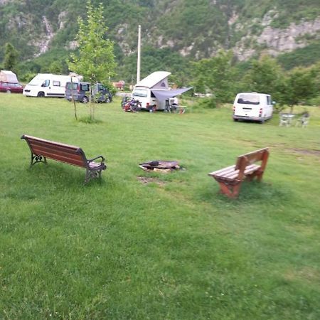 Guesthouse Pashko Theth Exterior foto